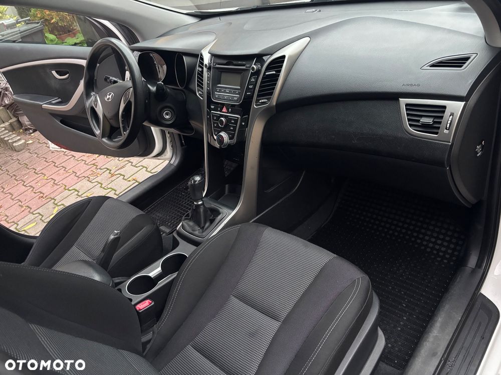 Hyundai i30 1.6 CRDi Classic - 8