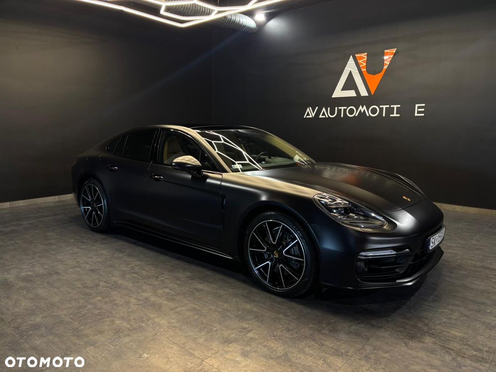 Porsche Panamera 4 E-Hybrid - 1