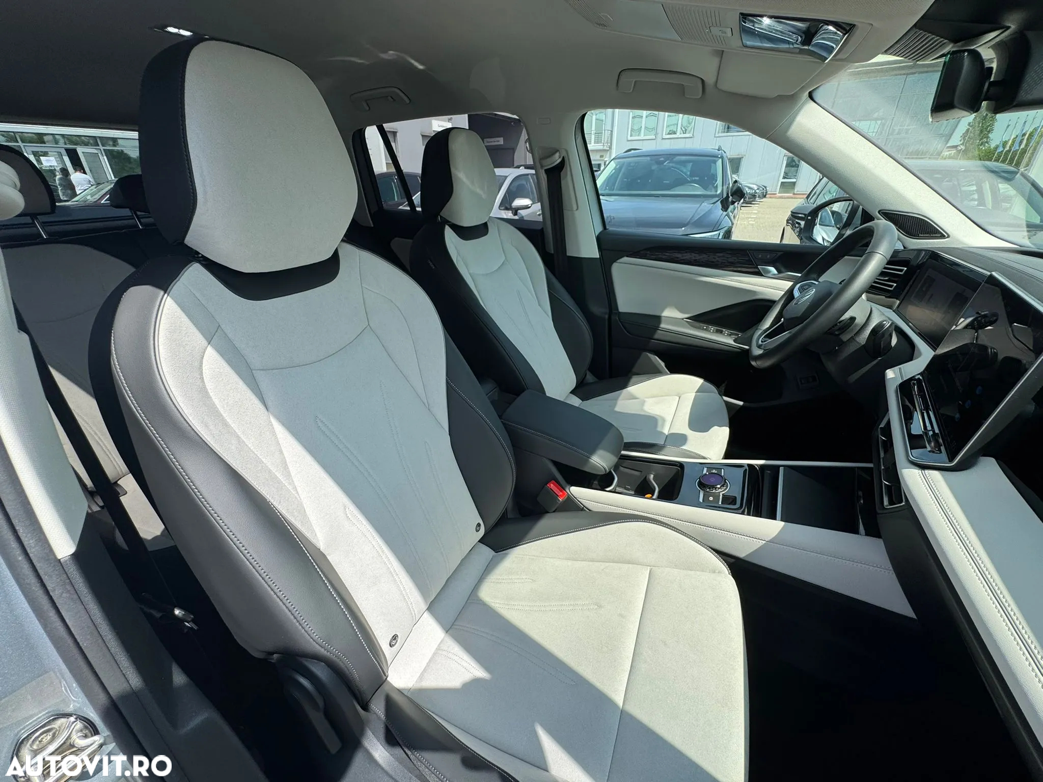 Volkswagen Tiguan 2.0 TDI DSG Elegance - 34