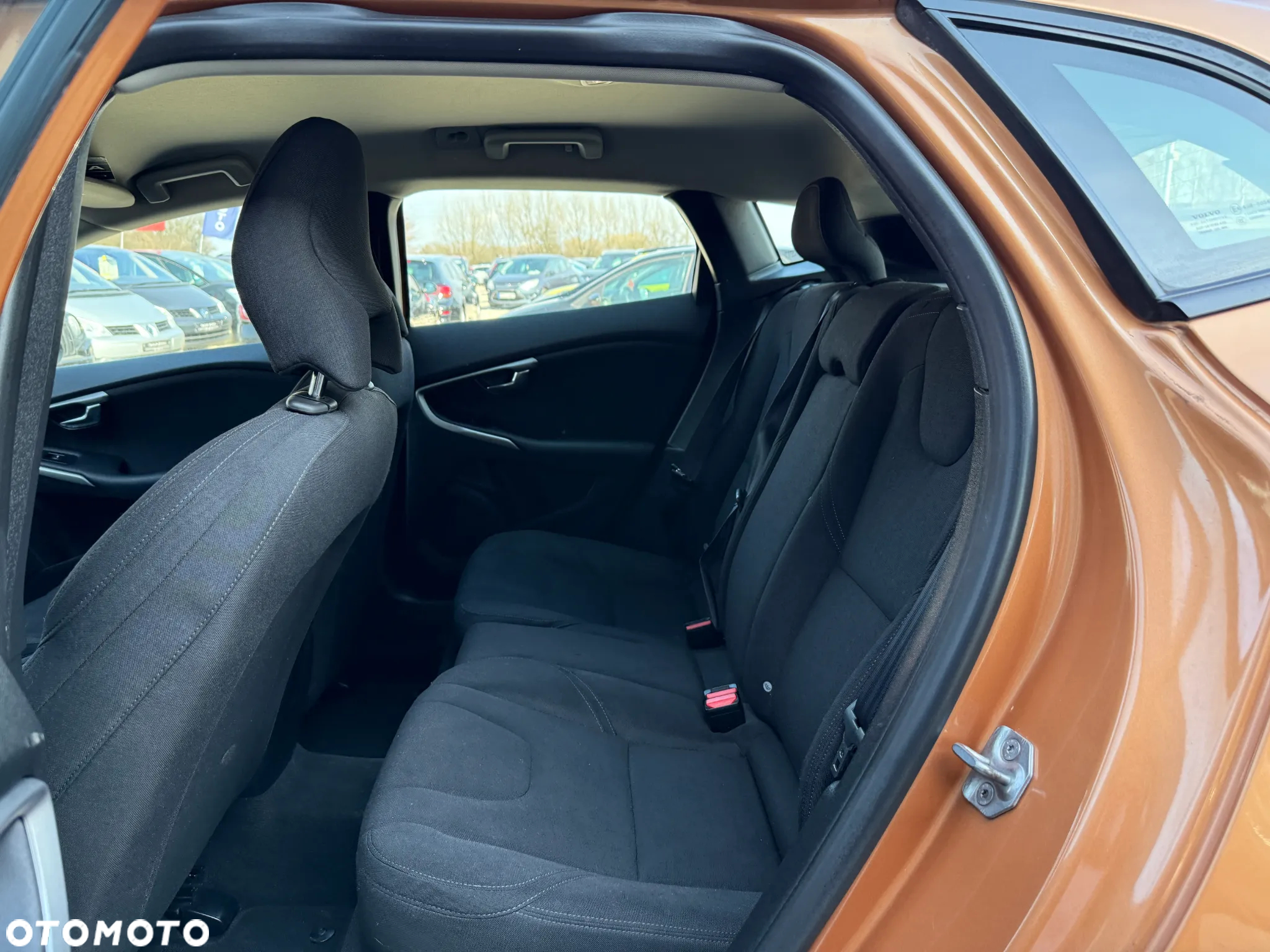 Volvo V40 D2 Momentum - 26