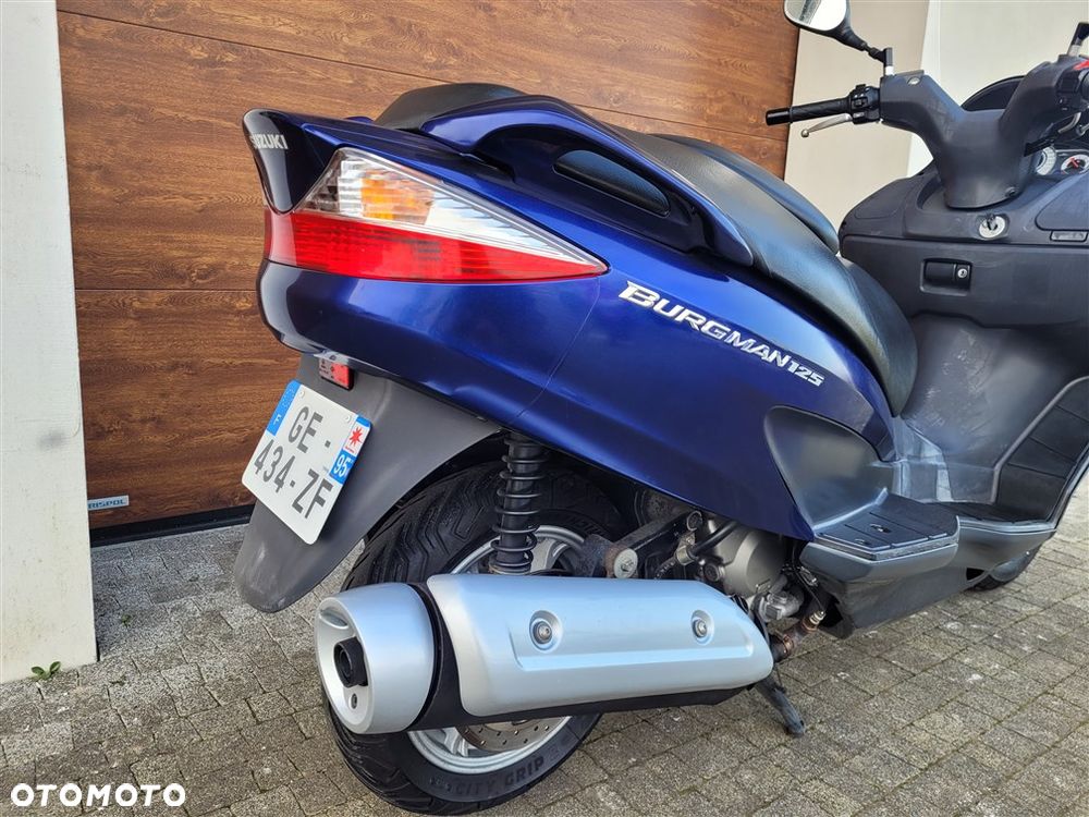 Suzuki Burgman - 12