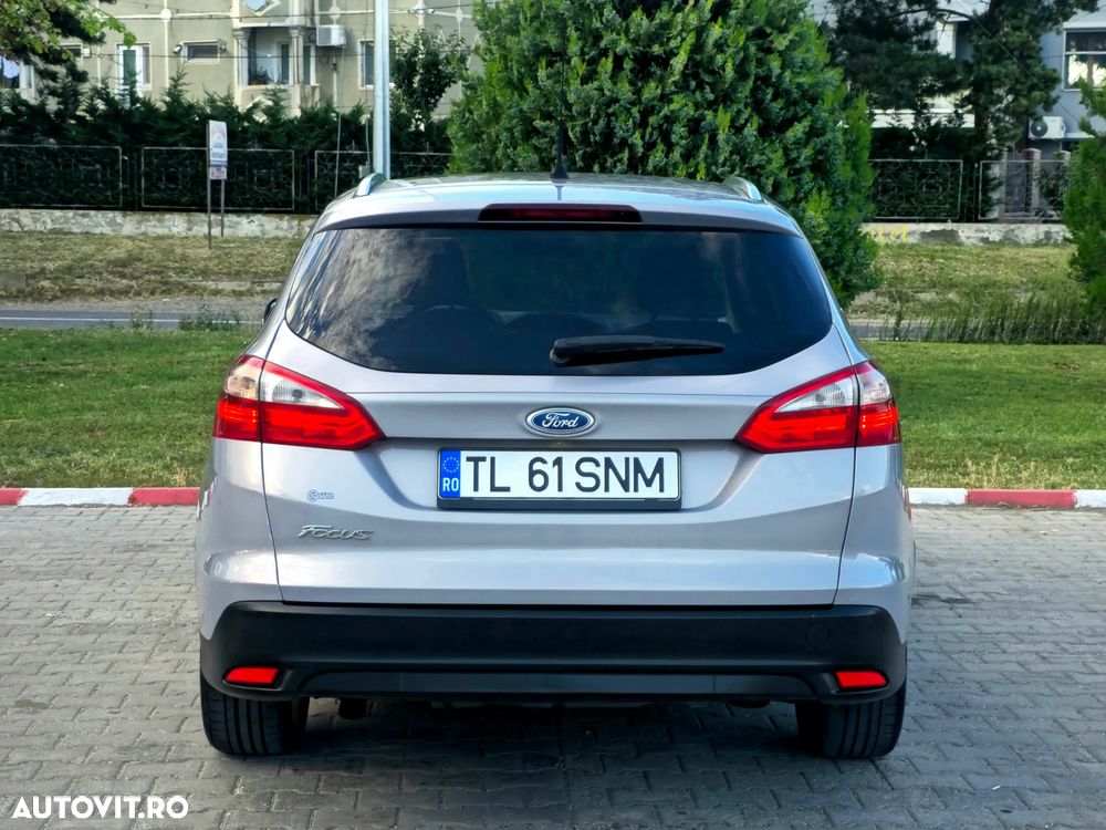 Ford Focus - 11