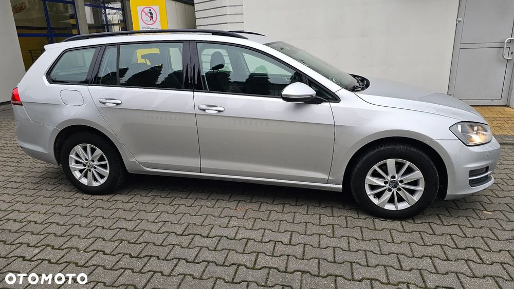 Volkswagen Golf 1.6 TDI BlueMotion Comfortline - 18