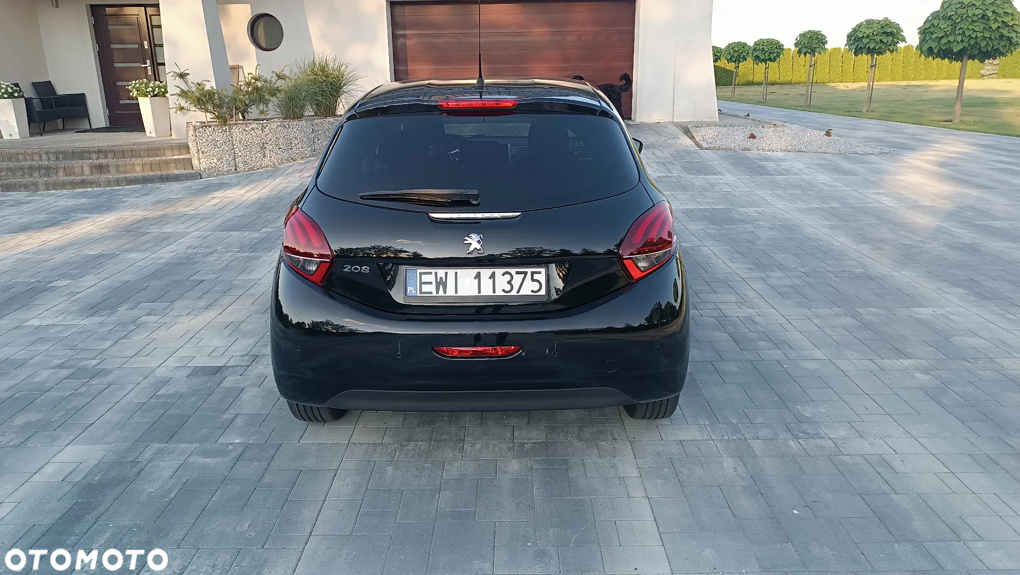 Peugeot 208 PureTech 110 Stop & Start Allure - 2