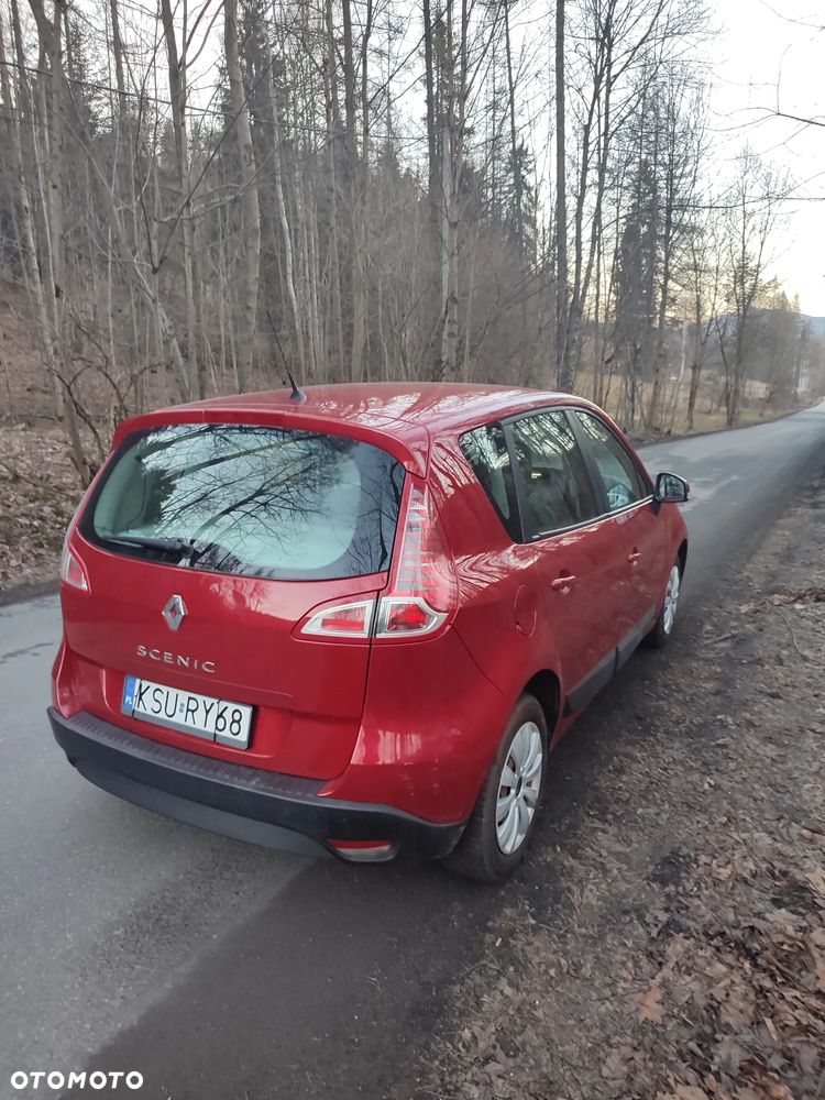 Renault Scenic 1.6 16V 110 Authentique - 11