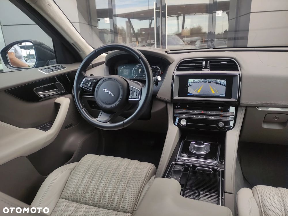 Jaguar F-Pace 3.0 V6 AWD Portfolio - 17