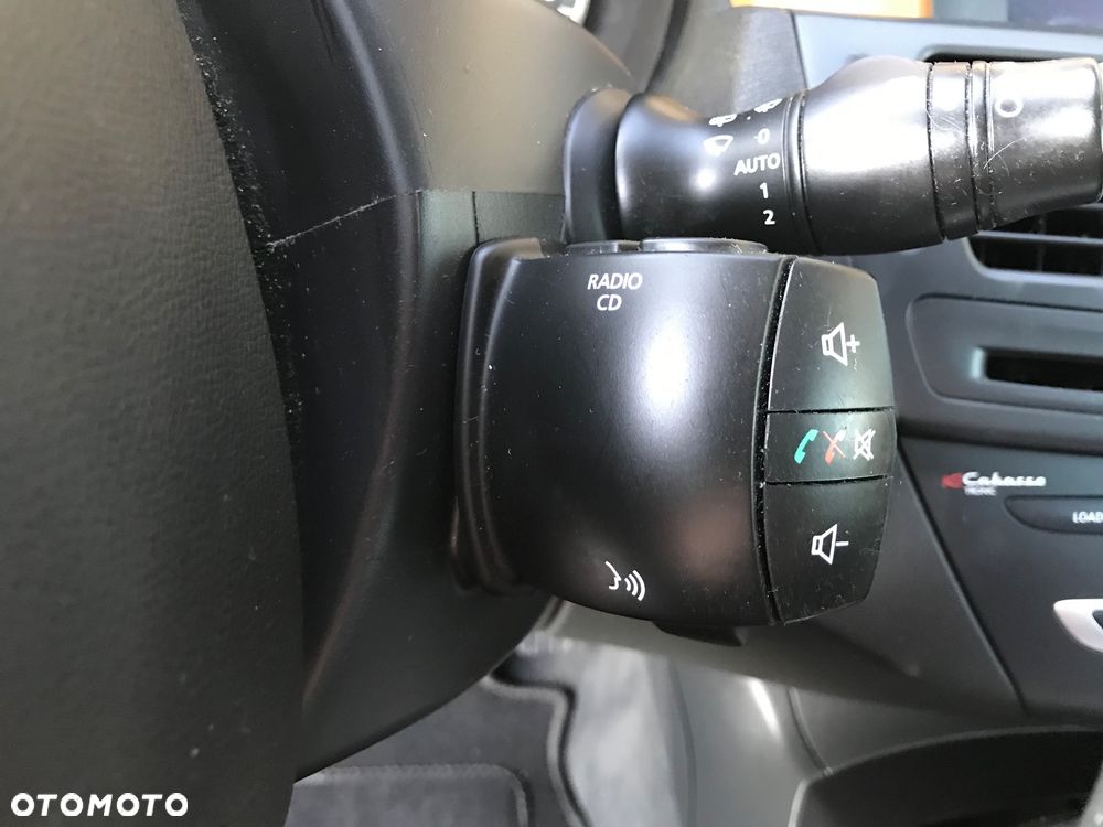 Renault Laguna 2.0 16V Turbo Initiale - 13