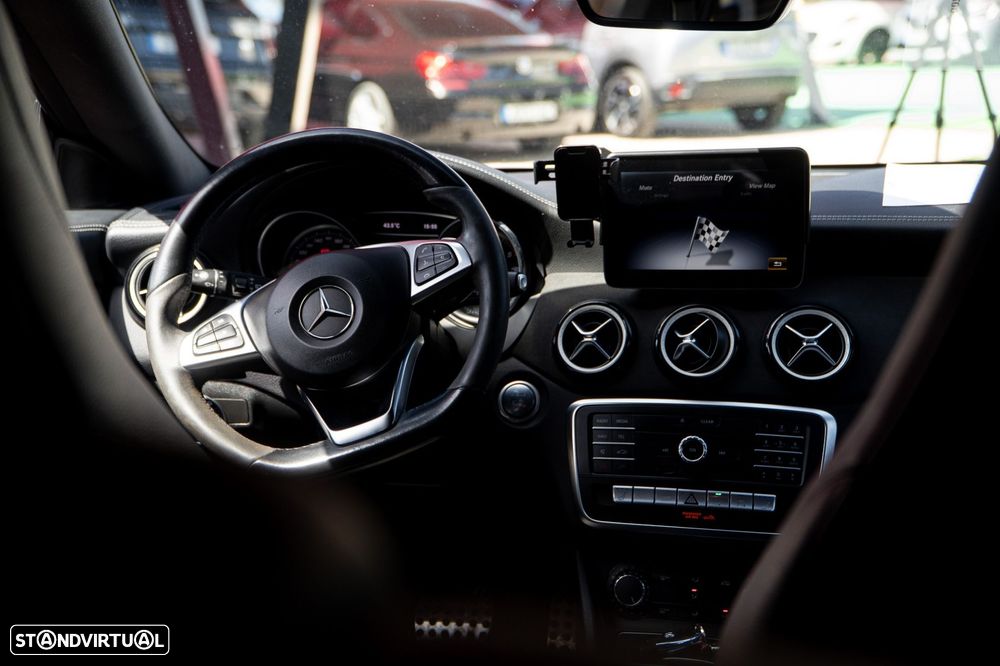 Mercedes-Benz CLA 200 d Shooting Brake AMG Line Aut. - 24
