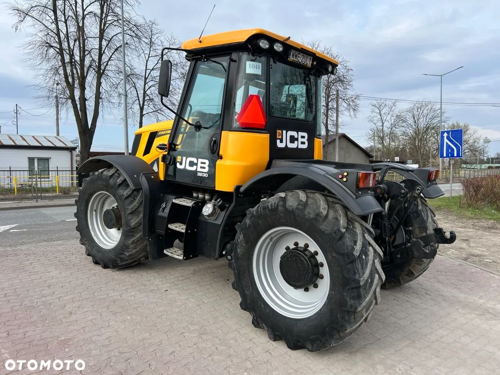 JCB Fastrac 3230 Plus - 4