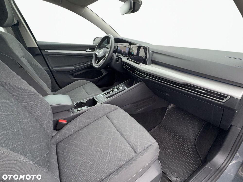Volkswagen Golf - 10