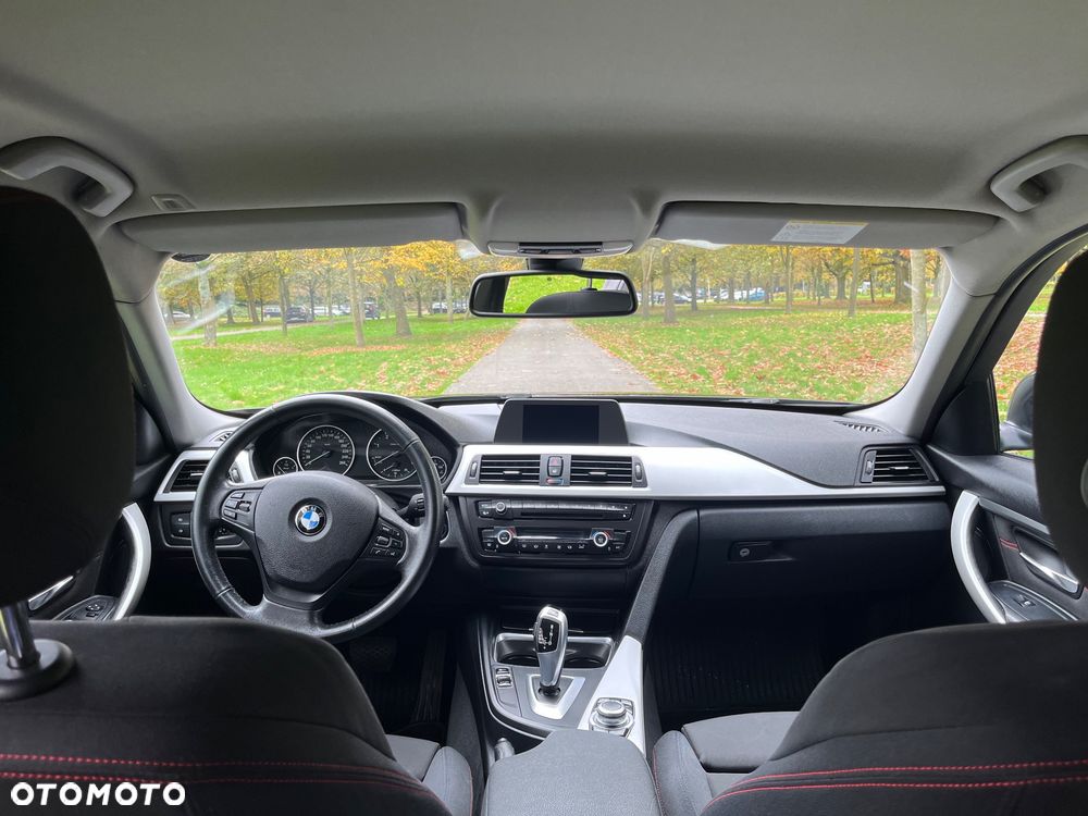 BMW Seria 3 320d Sport Line - 8