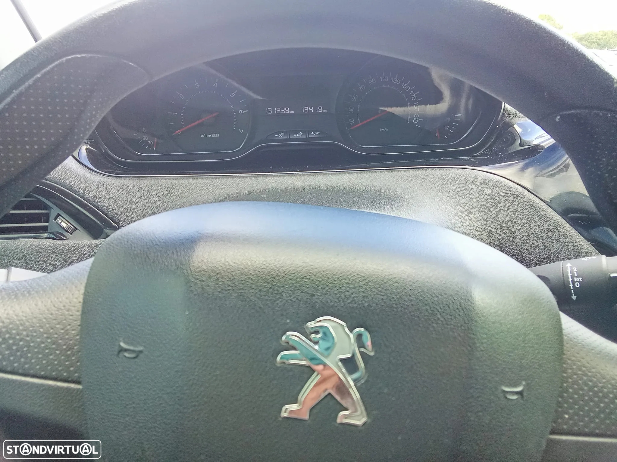 Peugeot 208 - 9