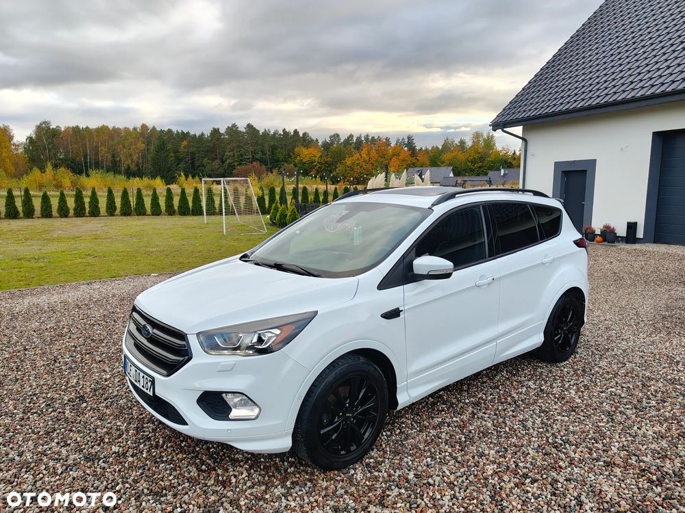 Ford Kuga 1.5 EcoBoost ST-LINE - 35