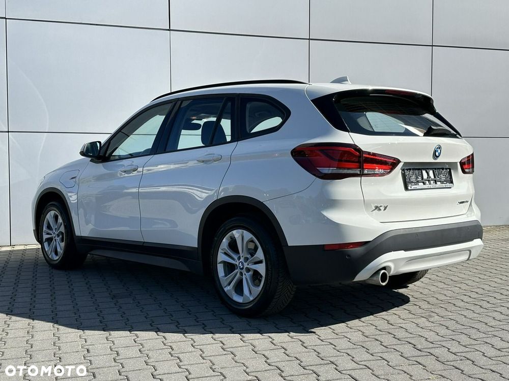 BMW X1 xDrive25e Advantage - 9