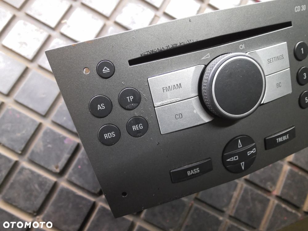 RADIO FABRYCZNE OPEL ASTRA III H 13188461 RADIOODTWARZACZ CD30 MP3 POSIADAM 2 SZT - 2