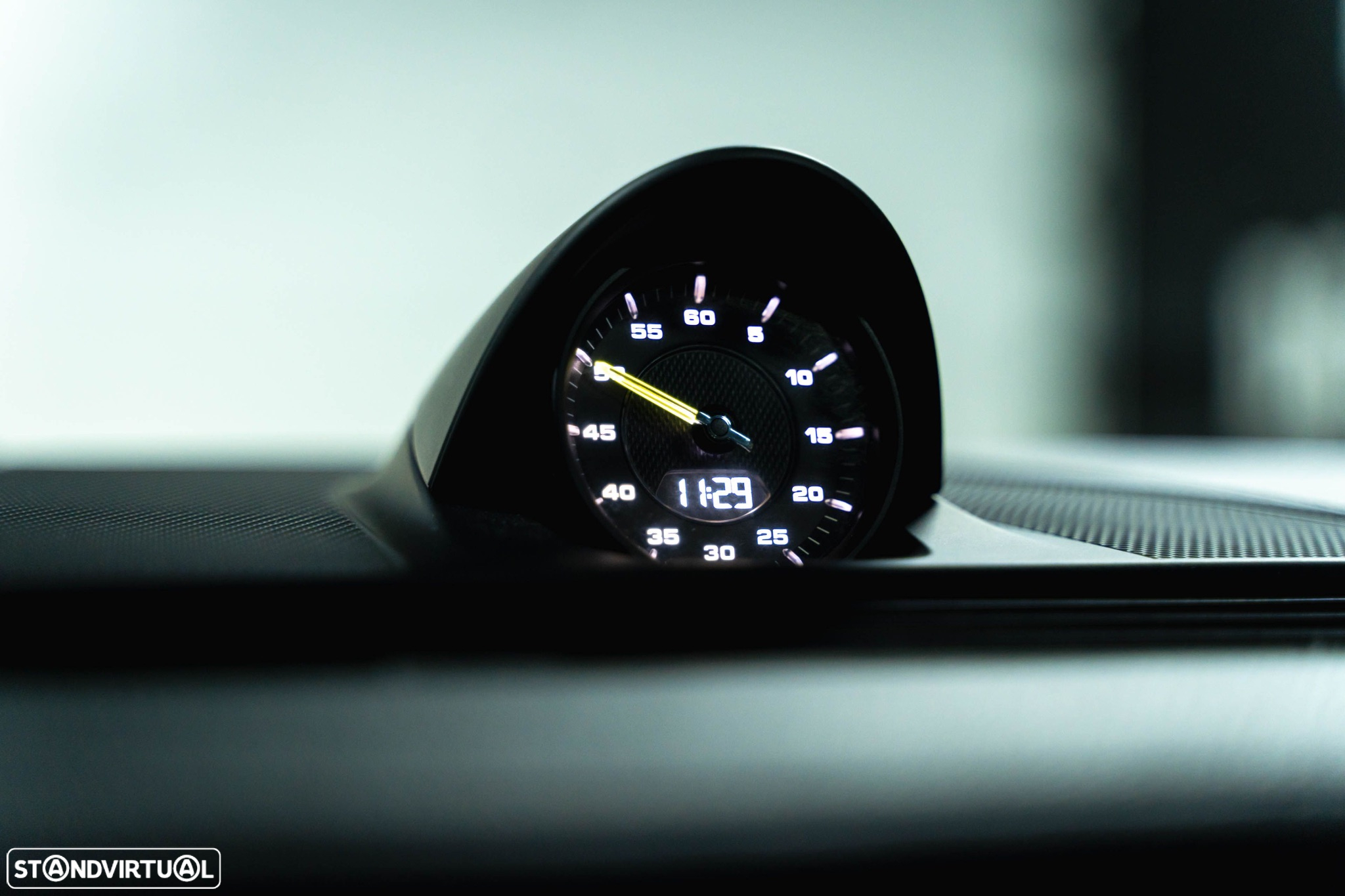Porsche Panamera Sport Turismo 4 E-Hybrid 10 Years Edition - 11