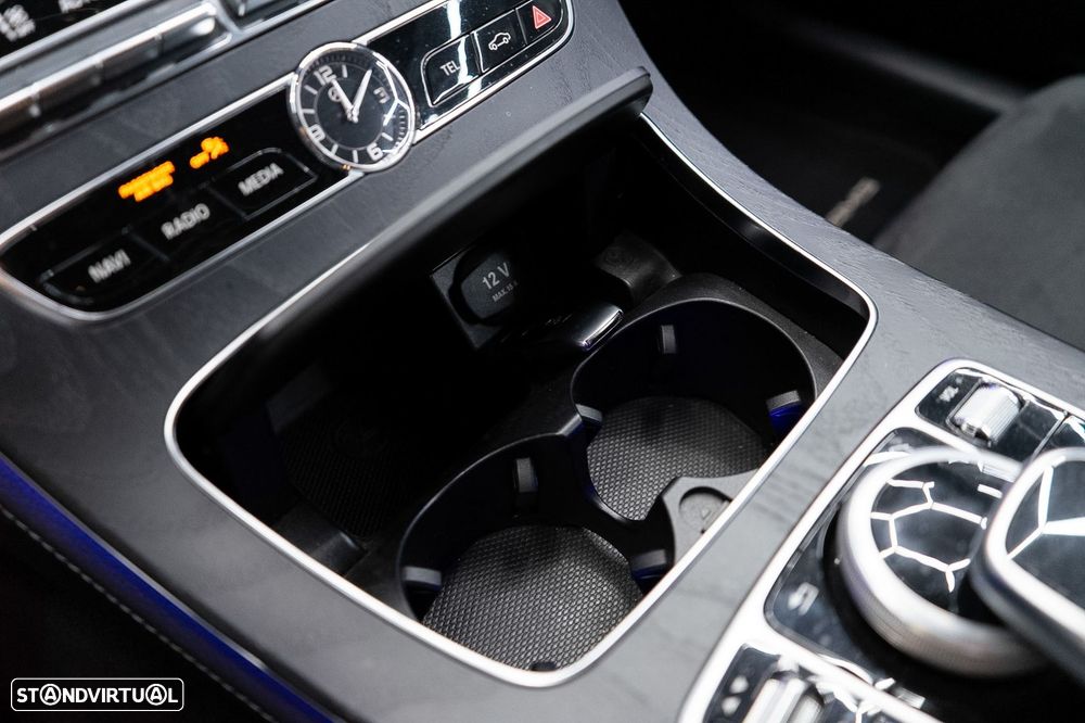 Mercedes-Benz E 220 d AMG Line - 33