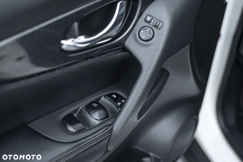 Nissan X-Trail - 17
