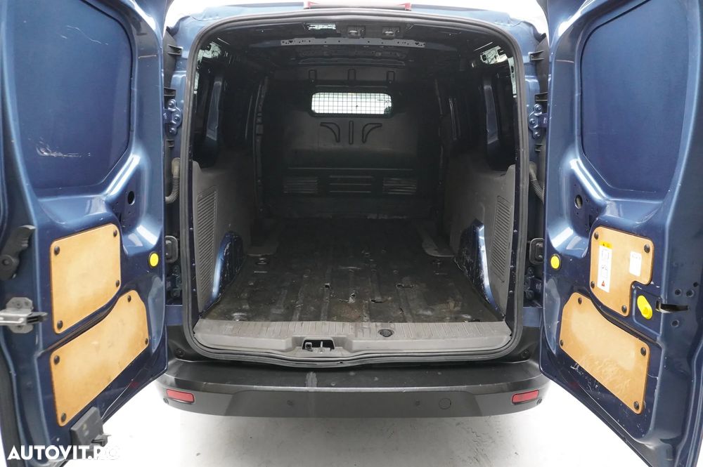 Ford Transit Connect - 8