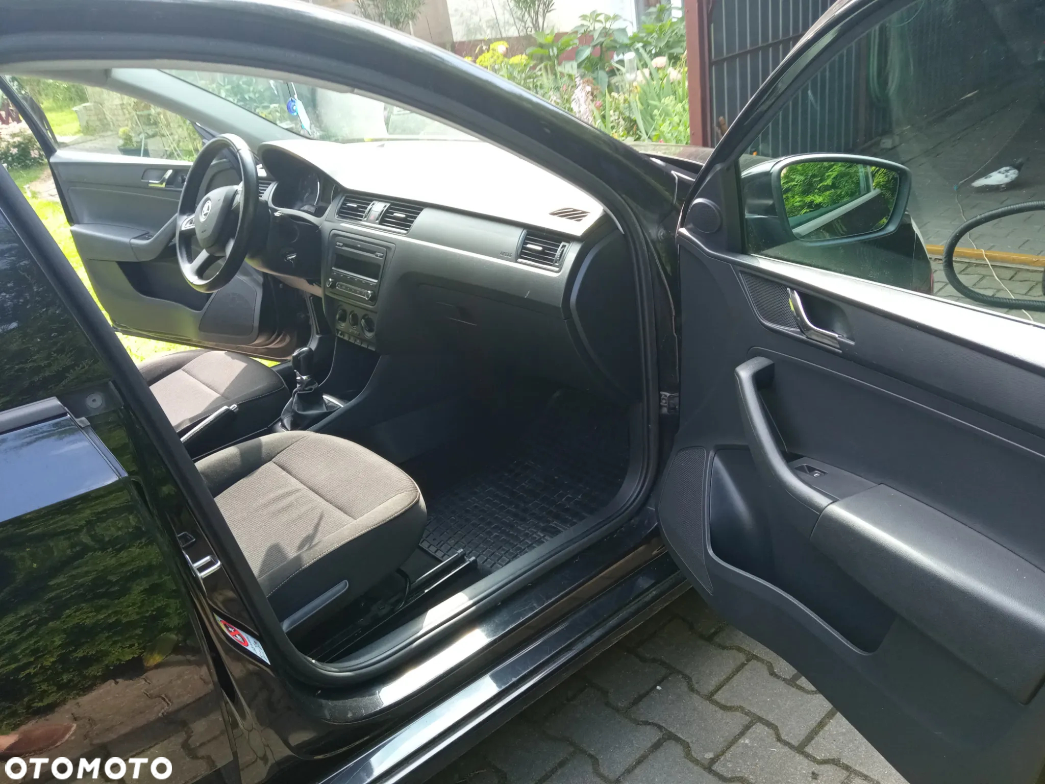 Skoda RAPID 1.2 TSI Active - 10