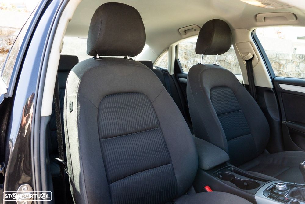 Audi A4 2.0 TDI Advance - 9