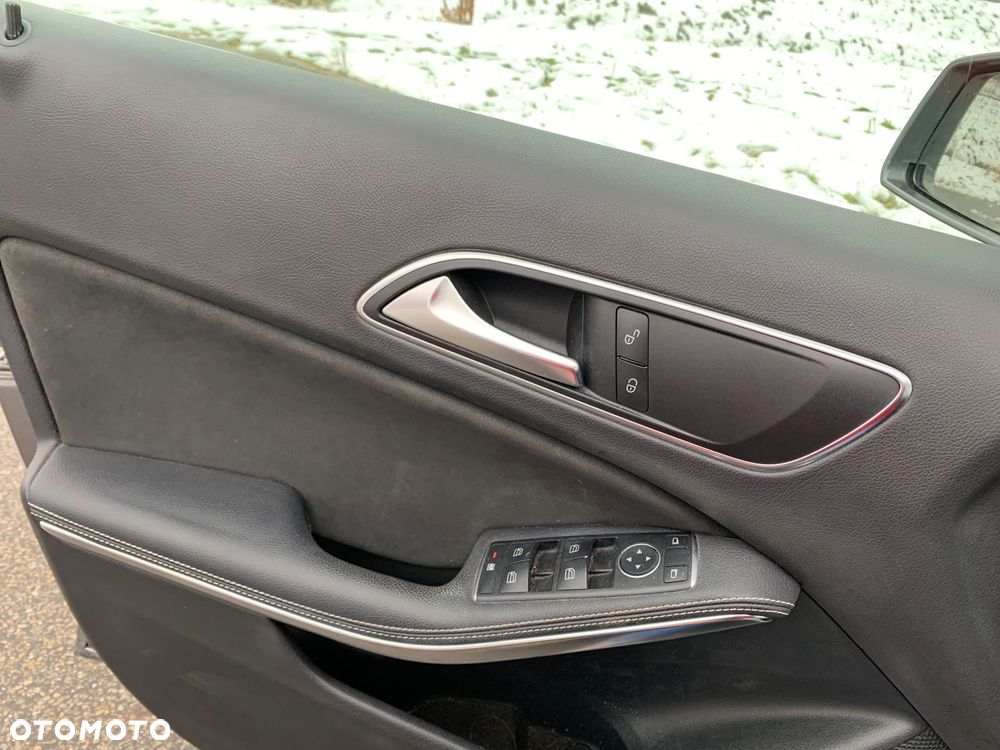 Mercedes-Benz Klasa A 180 (BlueEFFICIENCY) AMG Sport - 11