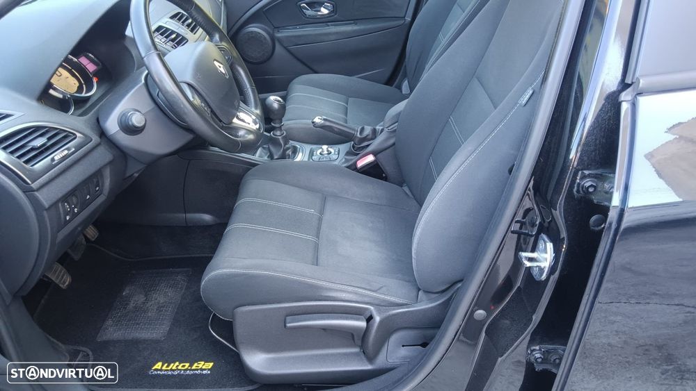 Renault Megane Sport Tourer 1.5 dCi Dynamique SS - 4