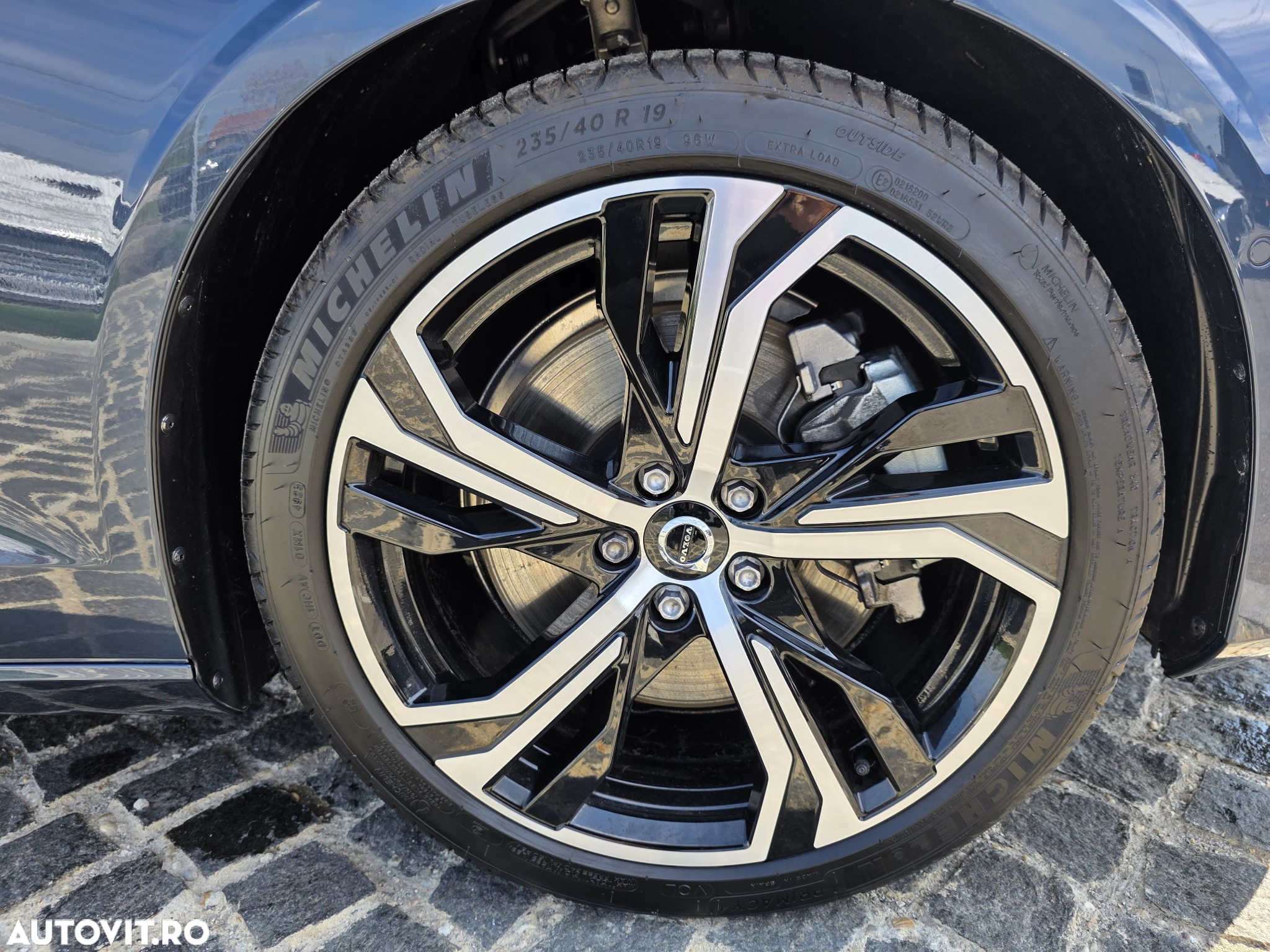 Volvo S60 B5 B AWD Ultimate Dark - 11