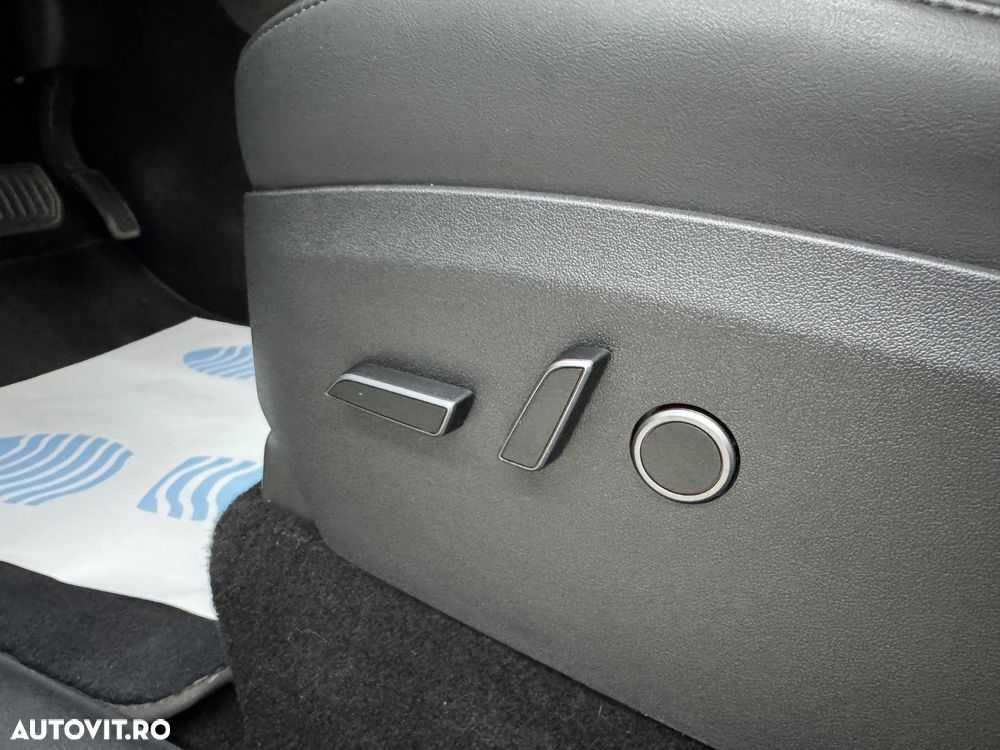 Tesla Model Y Long Range Dual Motor AWD - 20