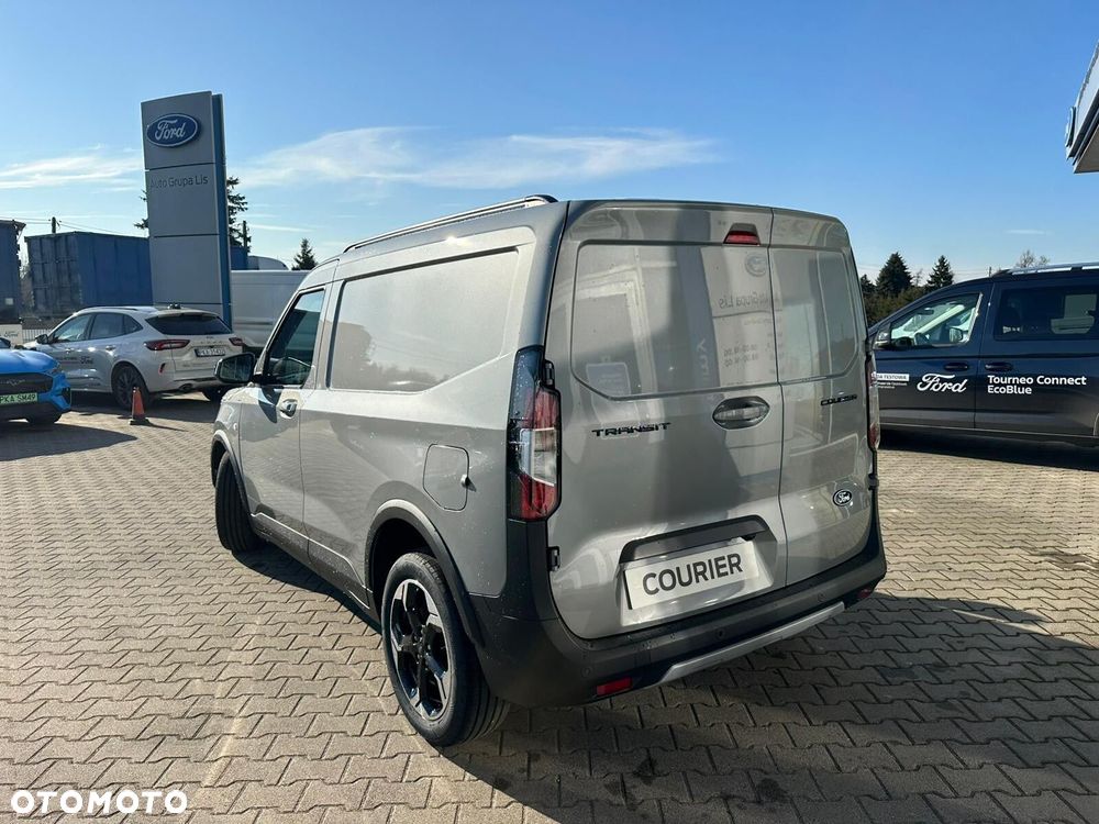 Ford Transit Courier - 8