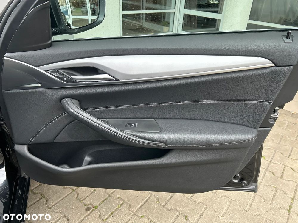 BMW Seria 5 - 18