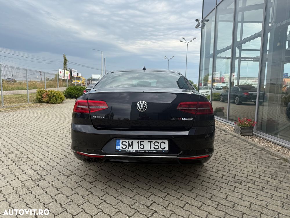 Volkswagen Passat 2.0 TDI DSG Highline - 12
