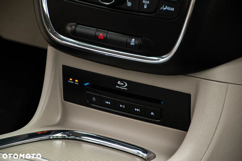 Lancia Voyager 3.6 Platinum - 16