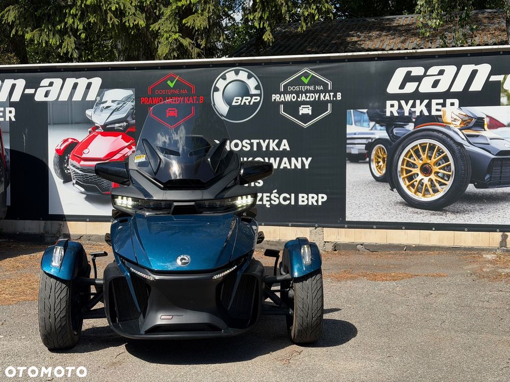 Can-Am Spyder - 2