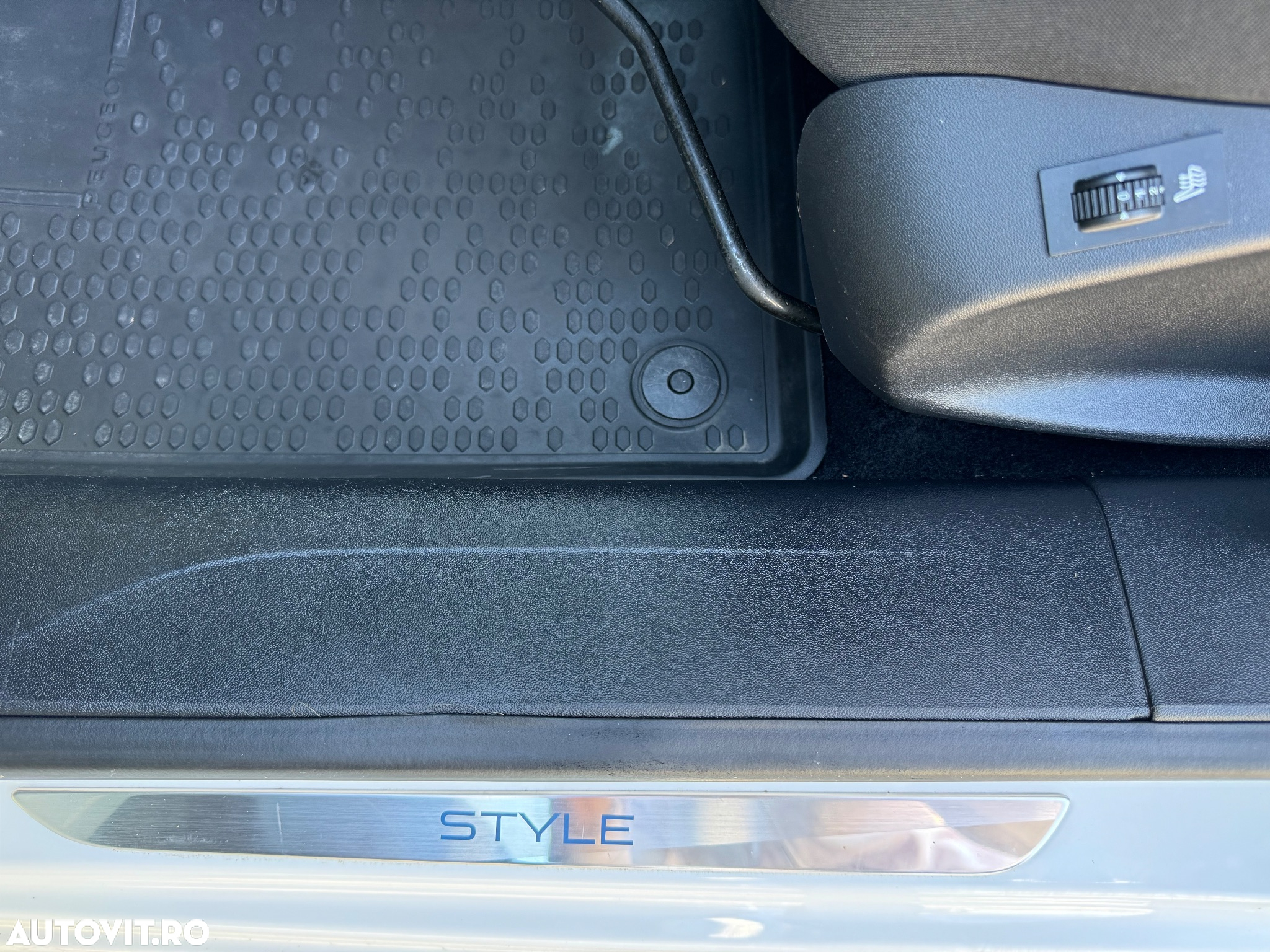 Peugeot 208 PureTech 82 ETG5 Stop & Start Active - 17