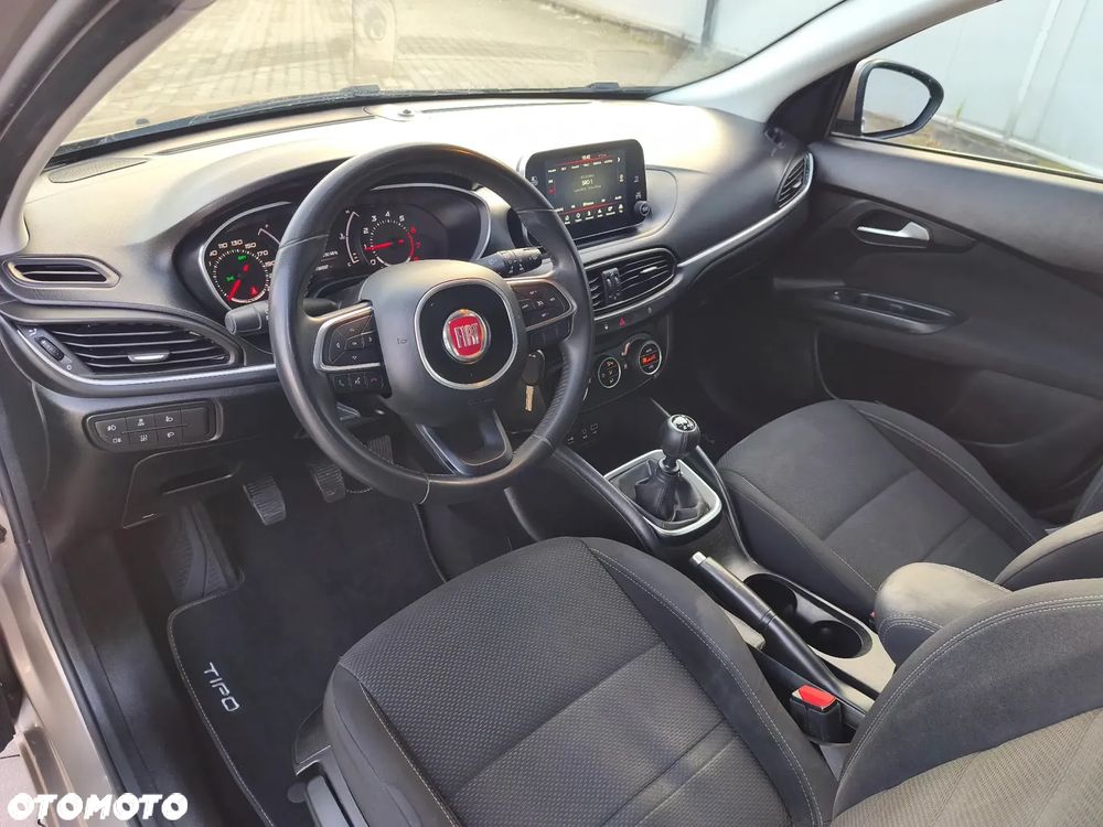 Fiat Tipo 1.4 T-Jet Lounge - 4