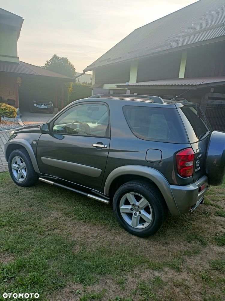 Toyota RAV4 - 4