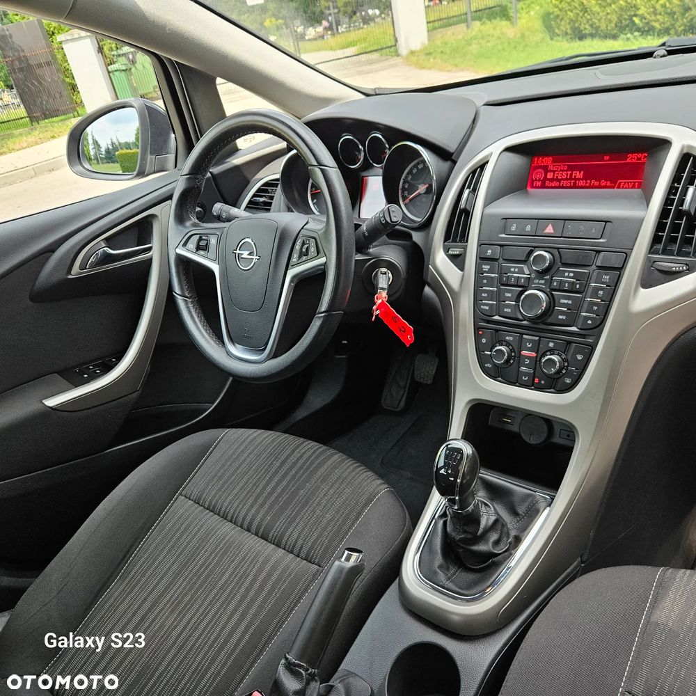 Opel Astra 1.6 Color Edition - 28
