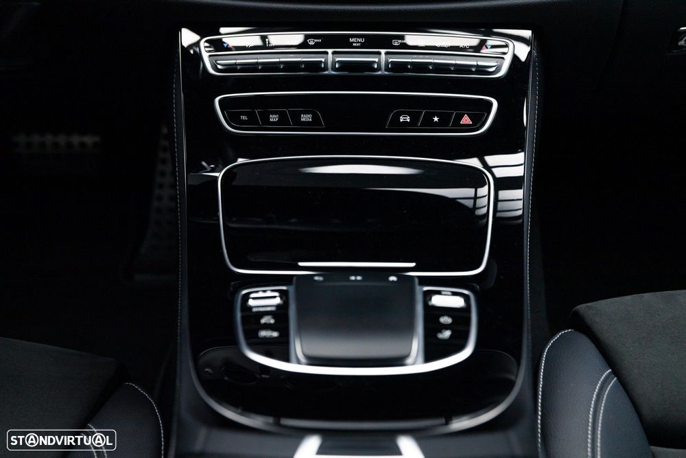 Mercedes-Benz E 300 e AMG Line - 43