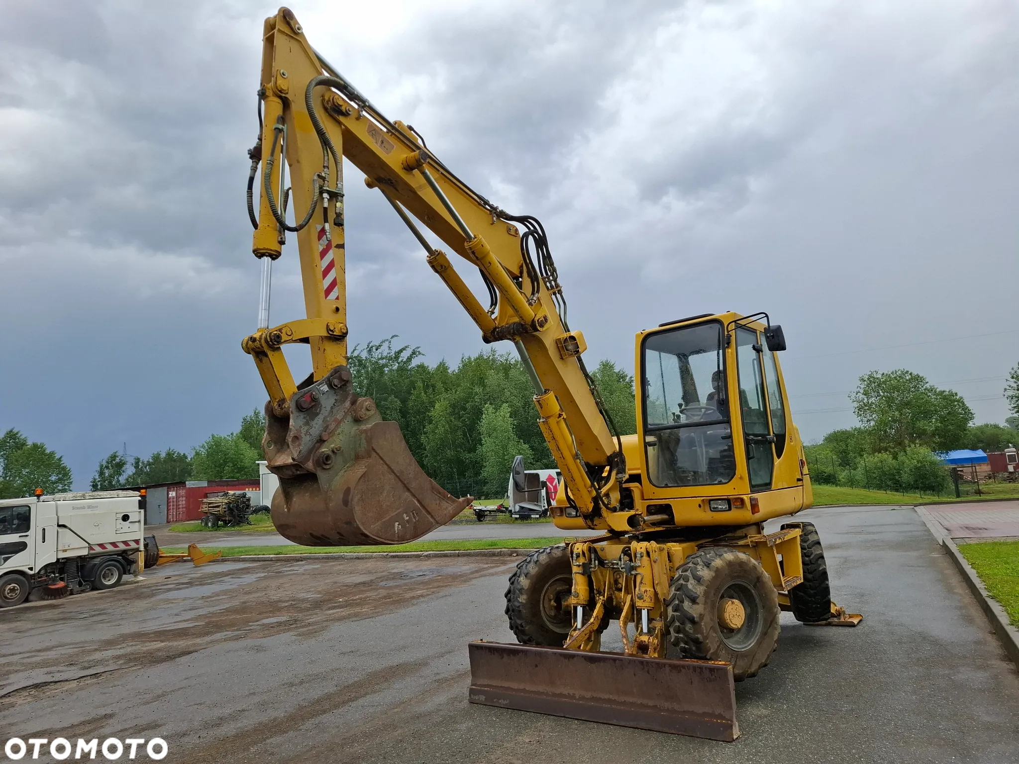 Komatsu PW75 - 9
