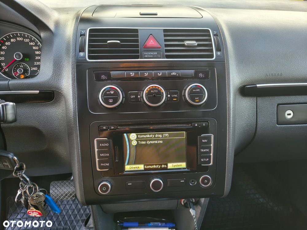 Volkswagen Touran 2.0 TDI DPF Cross DSG - 25