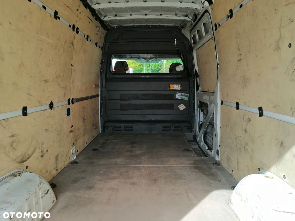 Mercedes-Benz Sprinter - 15