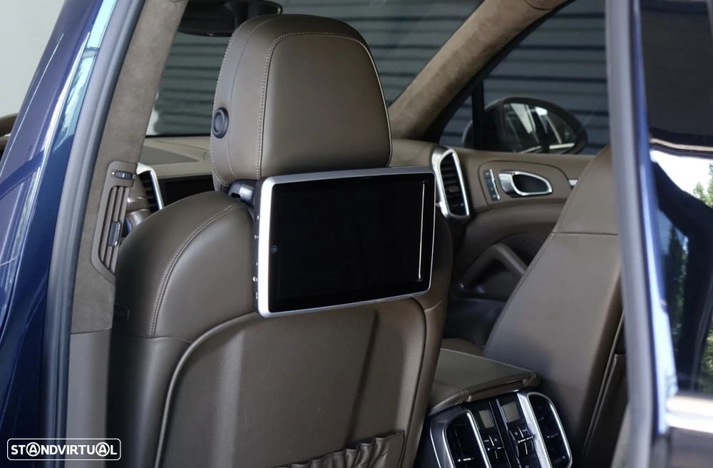 Porsche Cayenne Turbo - 22