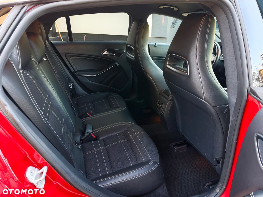 Mercedes-Benz CLA - 14