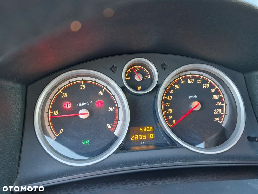 Opel Astra III GTC 1.7 CDTI Sport - 5