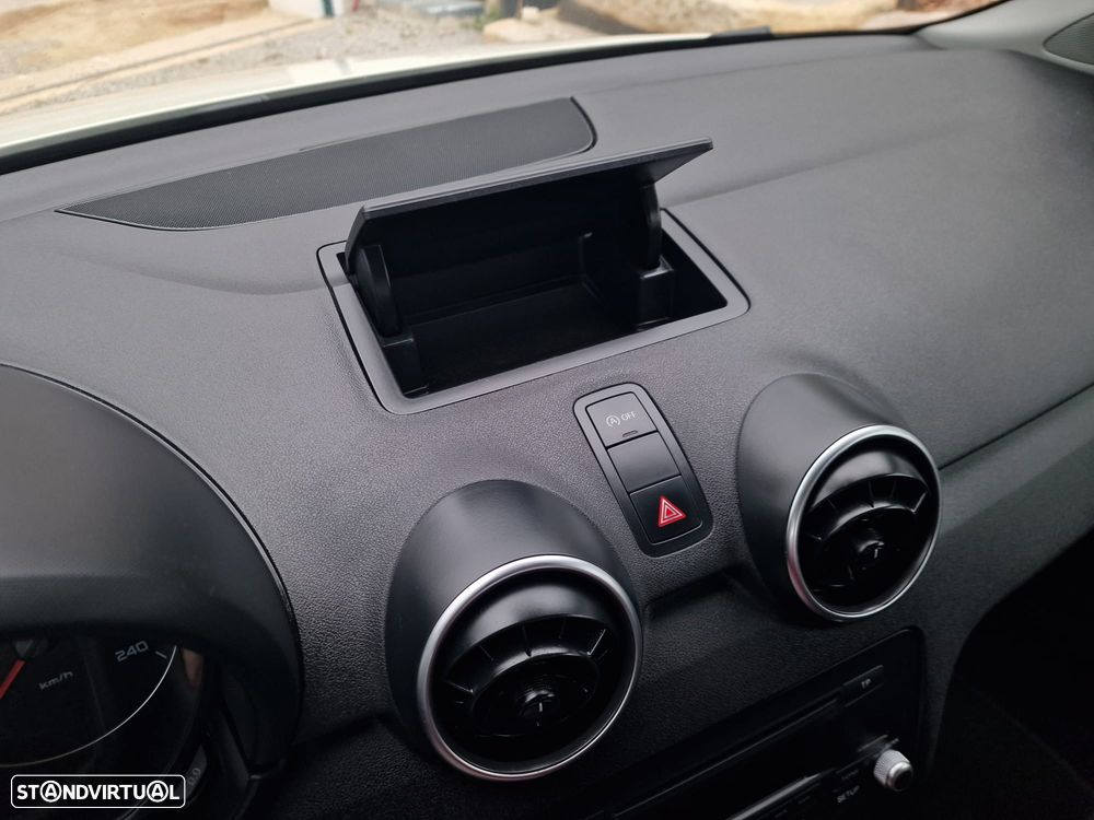 Audi A1 1.2 TFSI Attraction - 7