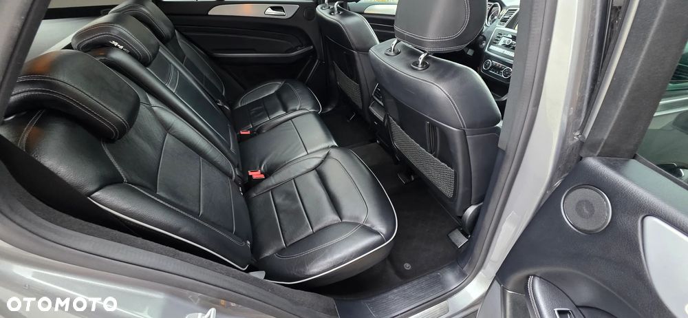 Mercedes-Benz ML - 10