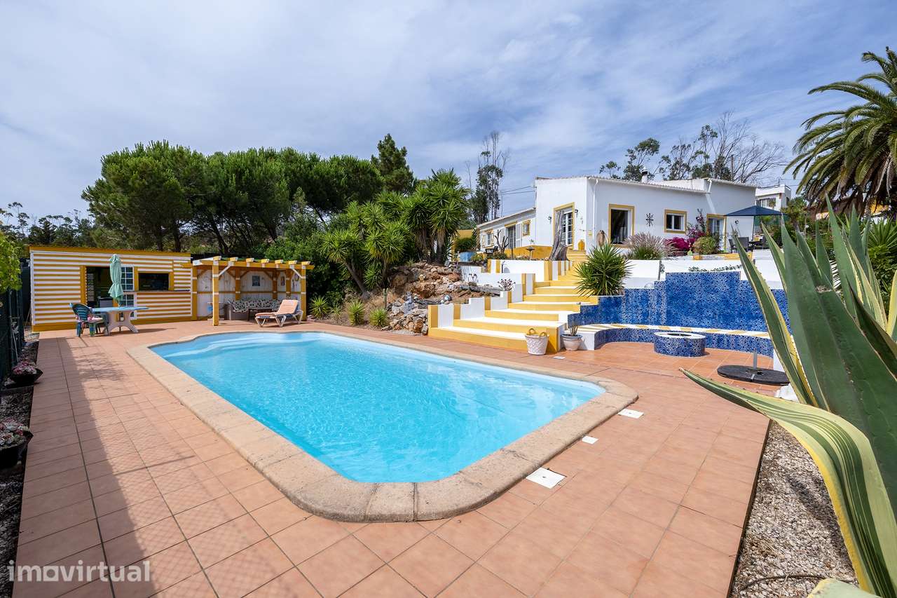 MORADIA COM PISCINA  EM BARÃO DE S. MIGUEL, VILA DO BISPO