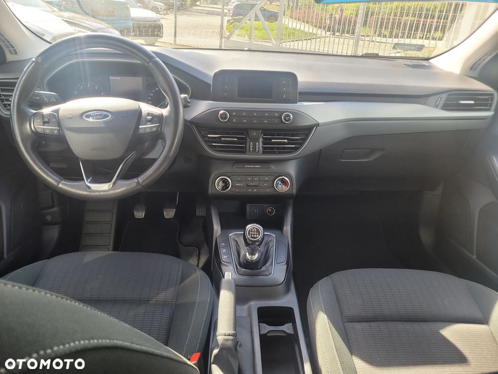 Ford Focus 1.0 EcoBoost Titanium - 11