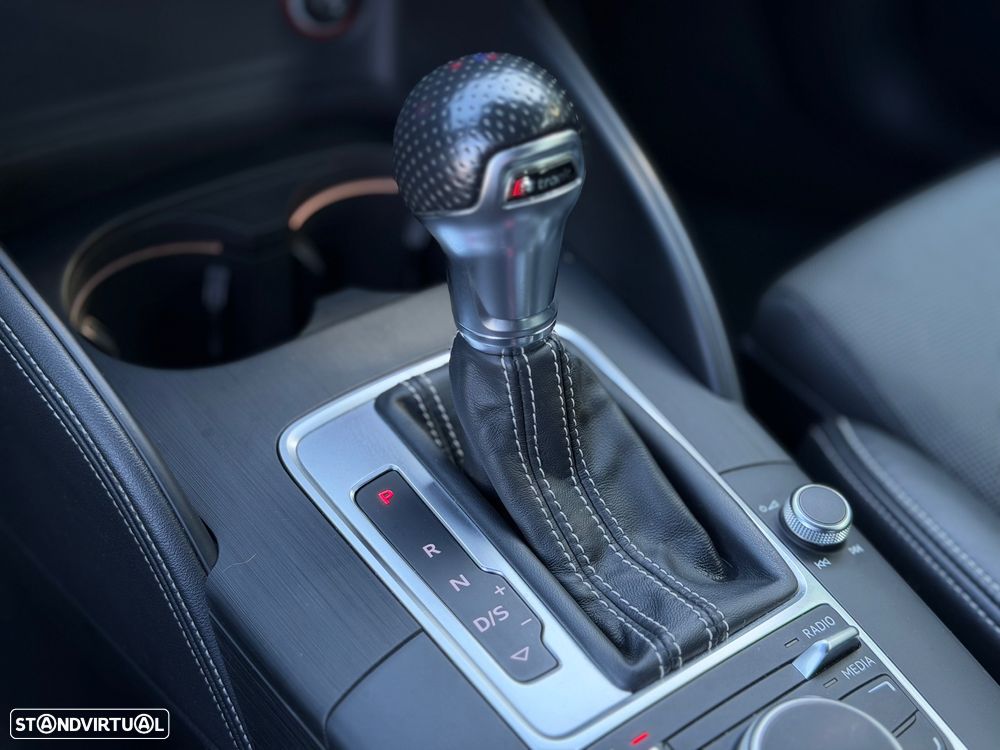 Audi A3 Sportback 1.6 TDI (clean diesel) S tronic S line Sport Pack - 16